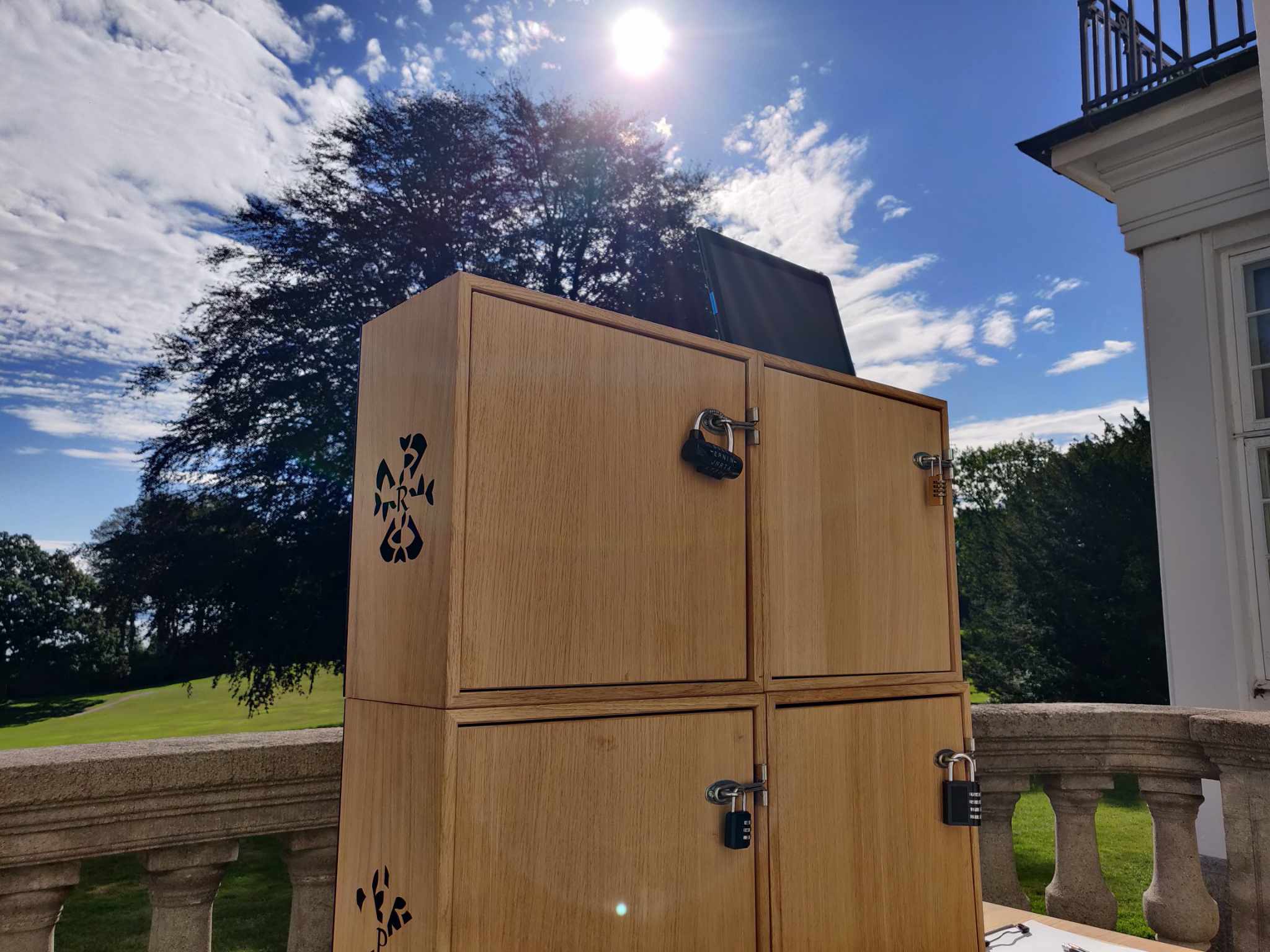 Mobile Mystery Games teambuilding escape room boxe